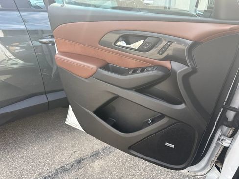 Used 2020 Chevrolet Traverse High Country w/ LPO, Floor Liner Package AWD/4WD image 18
