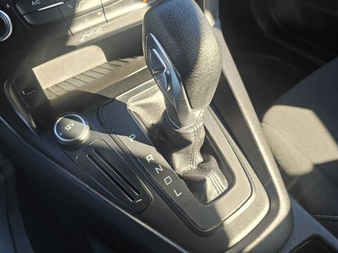 Used 2017 Ford Focus SE image 19