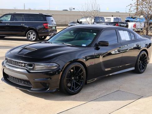 Used 2019 Dodge Charger Scat Pack image 3