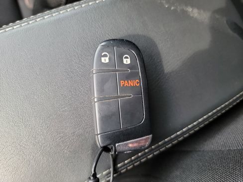 Used 2023 Jeep Renegade Latitude image 24