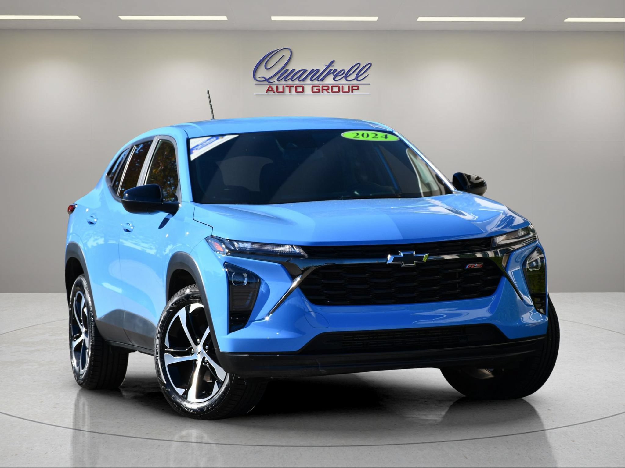 Used 2024 Chevrolet Trax RS w/ Driver Confidence Package FWD image 1