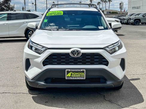 Used 2022 Toyota RAV4 XLE w/ Convenience Package AWD/4WD image 2