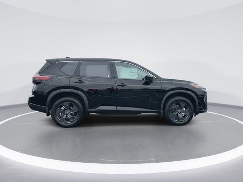 New 2026 Nissan Rogue SV w/ Cold Weather Package AWD/4WD image 9