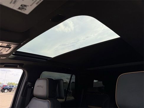 Used 2021 GMC Yukon AT4 w/ Rear Media and Nav Package image 27