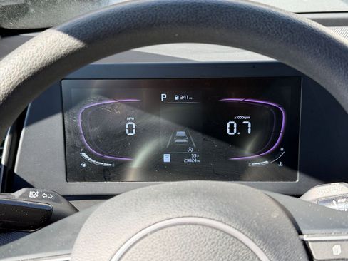 Used 2025 Kia Sportage LX image 39