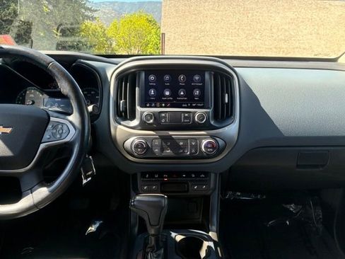 Used 2021 Chevrolet Colorado Z71 w/ Safety Package AWD/4WD image 15