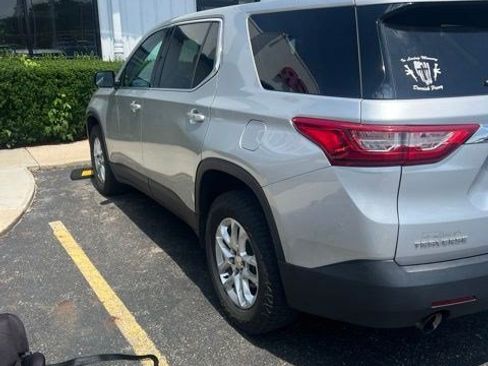 Used 2019 Chevrolet Traverse LS FWD image 7