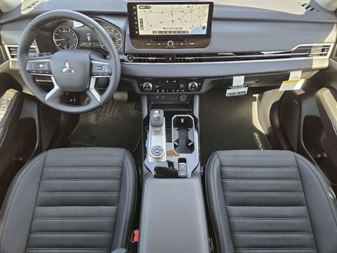 New 2026 Mitsubishi Outlander SE FWD image 20