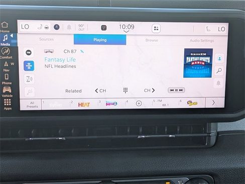 New 2025 Jeep Gladiator Sport image 17