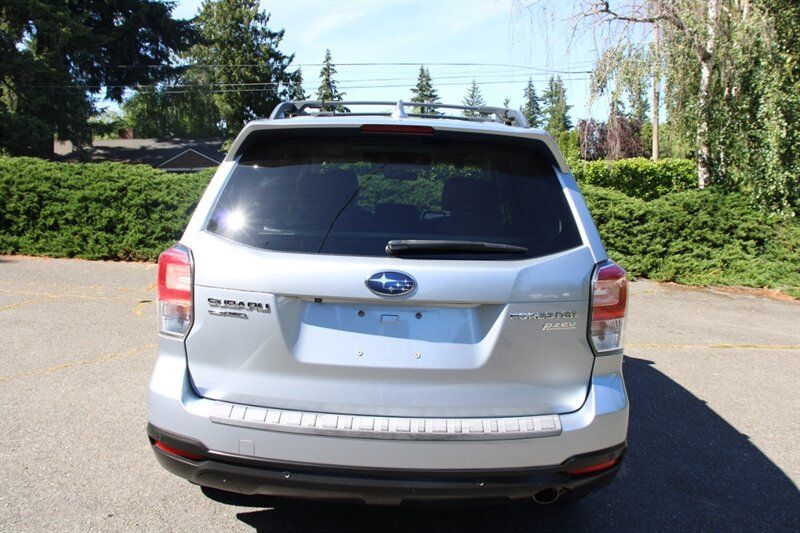 Used 2017 Subaru Forester 2.5i Touring AWD/4WD image 13