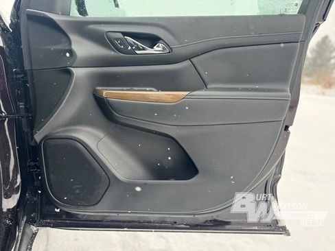 Used 2021 GMC Acadia SLE w/ Driver Convenience Package image 14