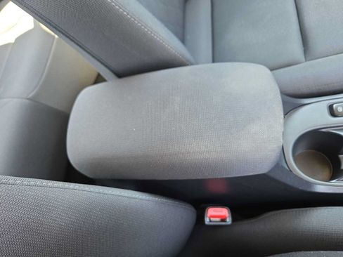 Used 2025 Toyota Corolla LE FWD image 20