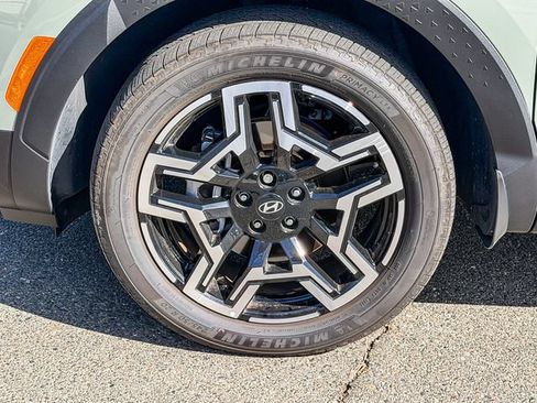 Certified 2025 Hyundai Santa Cruz Limited AWD/4WD image 10