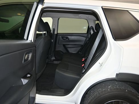 Used 2024 Nissan Rogue S FWD image 22