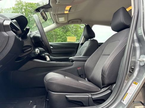 Used 2022 Nissan Altima 2.5 S FWD image 33