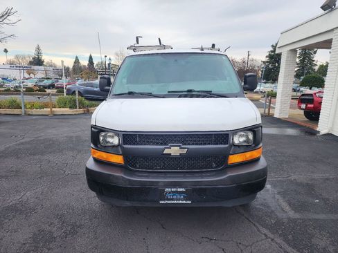 Used 2017 Chevrolet Express 2500 image 8