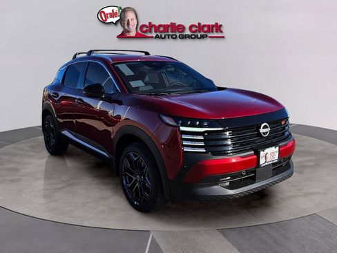New 2026 Nissan Kicks SR w/ Cold Weather Package FWD image 8