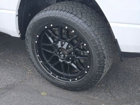 Used 2022 RAM 1500 Big Horn AWD/4WD image 14