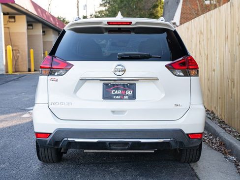 Used 2017 Nissan Rogue SL w/ SL Premium Package image 7