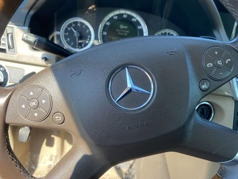 Used 2011 Mercedes-Benz E 350 4MATIC Sedan image 11