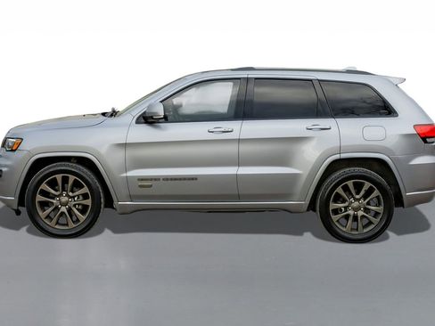 Used 2016 Jeep Grand Cherokee Limited 75th Anniversary image 9