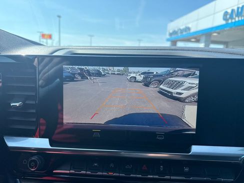 Used 2023 Chevrolet Silverado 1500 LT AWD/4WD image 32