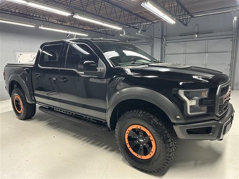 Used 2018 Ford F150 Raptor w/ Equipment Group 802A Luxury AWD/4WD image 8