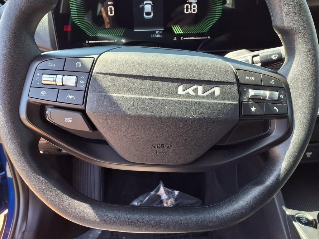 Used 2025 Kia K4 FWD image 16