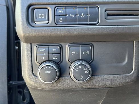 Used 2023 Chevrolet Tahoe LT AWD/4WD image 24