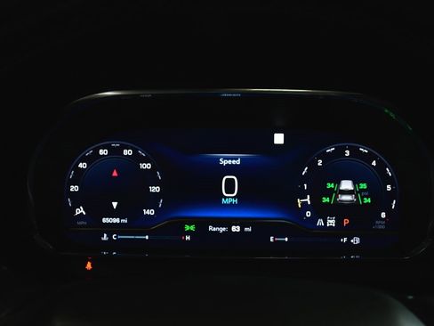 Used 2022 Chevrolet Tahoe LT w/ Luxury Package image 32