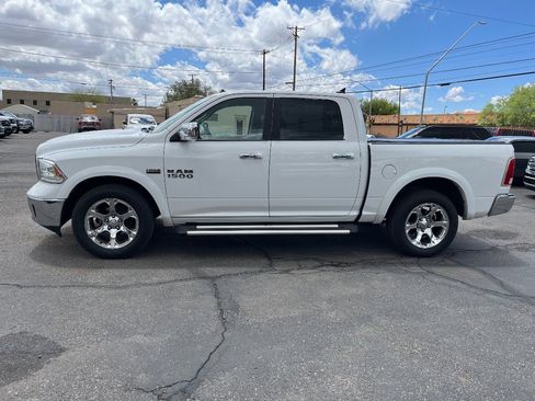 Used 2017 RAM 1500 Laramie AWD/4WD image 6