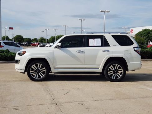 Used 2016 Toyota 4Runner Limited AWD/4WD image 4