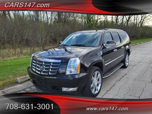 Used 2011 Cadillac Escalade ESV Luxury image 1