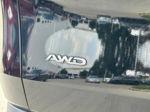 Used 2024 Toyota Grand Highlander AWD image 12