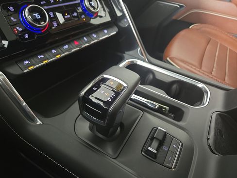 Certified 2024 GMC Sierra 1500 Denali Ultimate image 24