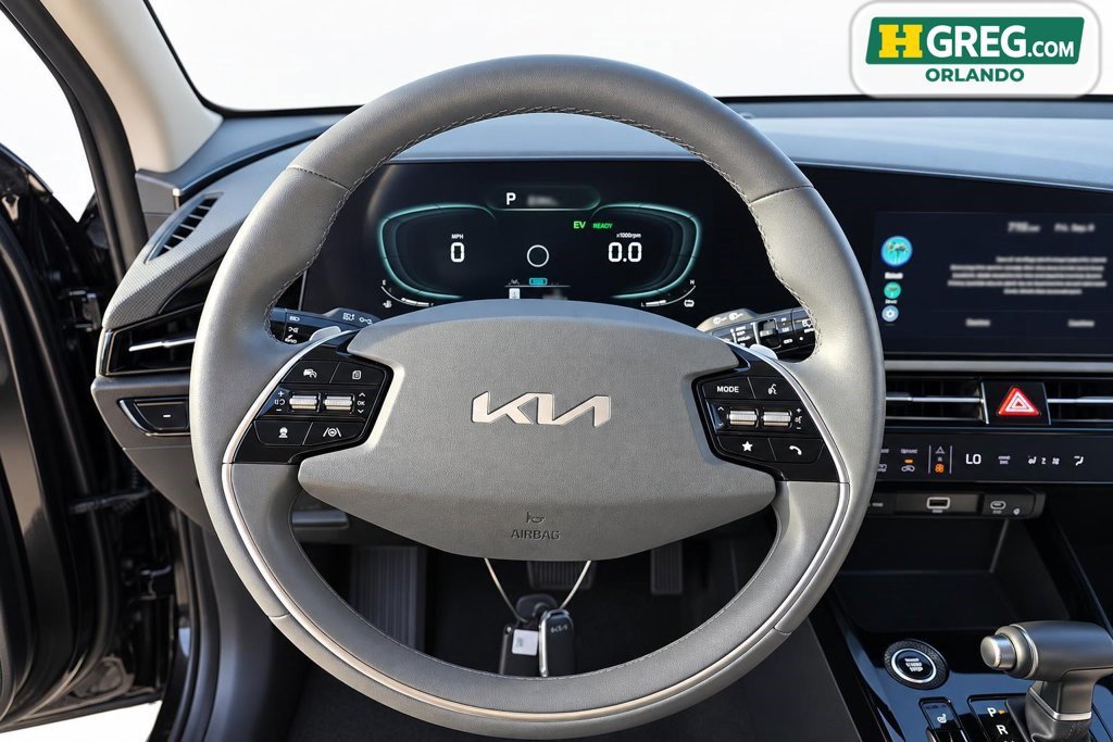 Used 2023 Kia Niro EX FWD image 13