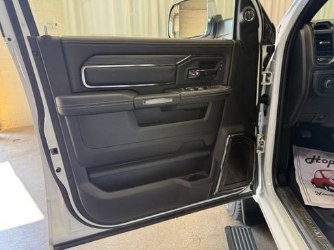 Used 2022 RAM 2500 Limited AWD/4WD image 14