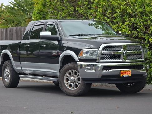 Used 2015 RAM 3500 Laramie w/ Convenience Group AWD/4WD image 2