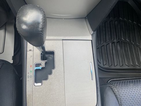 Used 2011 Toyota Camry image 14