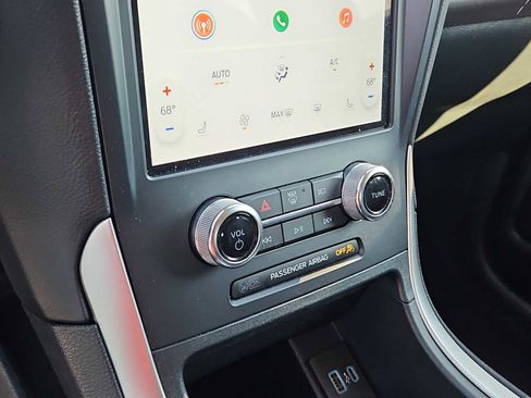 Used 2024 Ford Edge SEL image 24