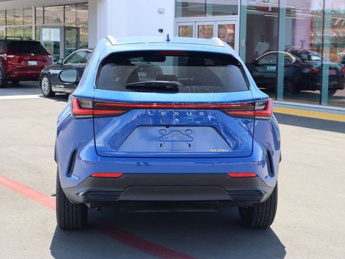 Used 2025 Lexus NX 250 FWD w/ Premium Package image 6