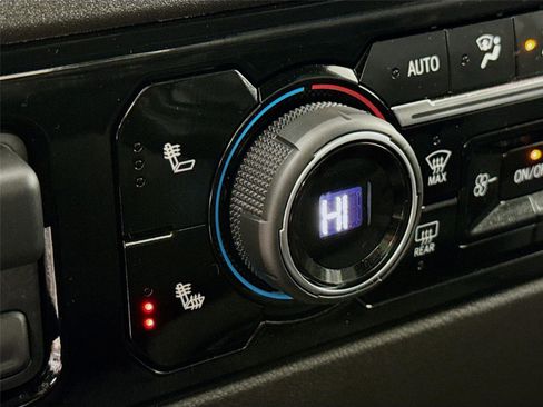 Used 2025 Chevrolet Silverado 1500 RST image 20