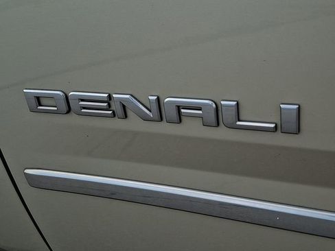 Used 2016 GMC Yukon XL Denali w/ Open Road Package image 40