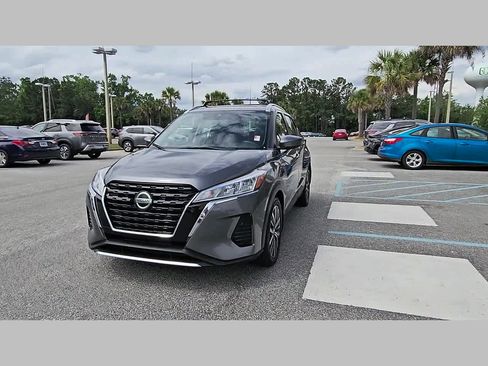 Used 2021 Nissan Kicks SV FWD image 22