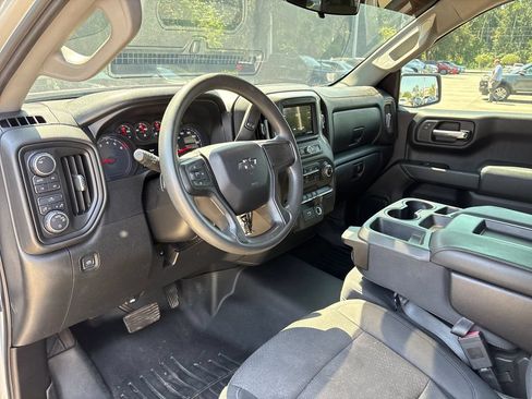 Used 2019 Chevrolet Silverado 1500 Custom Trail Boss w/ Custom Convenience Package AWD/4WD image 6