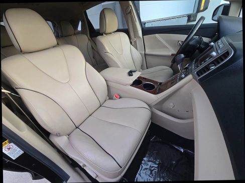 Used 2011 Toyota Venza AWD w/ Premium Pkg #2 image 20