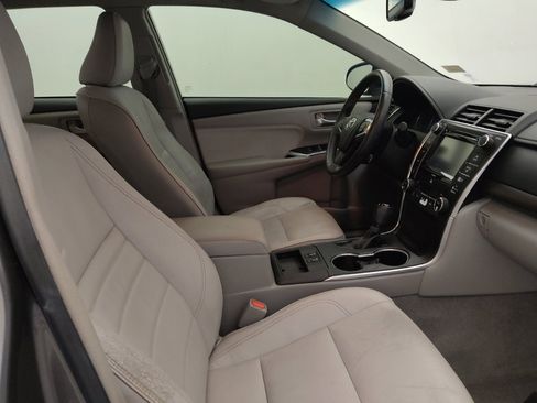 Used 2017 Toyota Camry XLE w/ Moonroof Package image 21