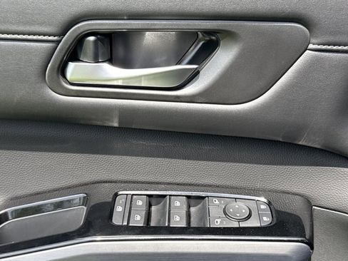 New 2026 Nissan Pathfinder SL w/ SL Premium Package AWD/4WD image 18
