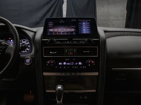 Used 2024 Nissan Armada Platinum w/ Captain's Chairs Package image 26