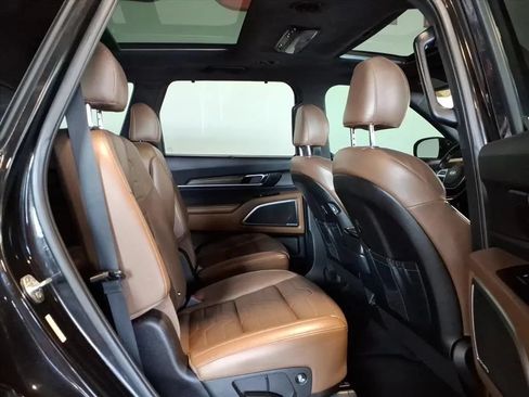 Used 2020 Kia Telluride SX w/ SX Prestige Package AWD/4WD image 11